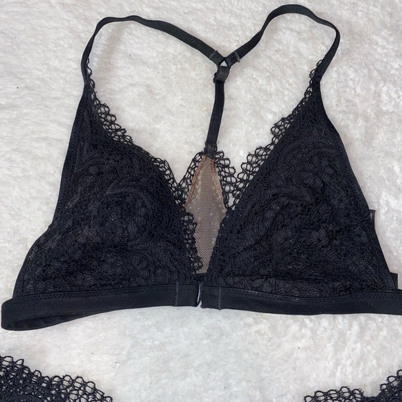 Vs Lace Body by Victoria Unlined Racerback Bralette(Read Description) - Picture 2 of 6